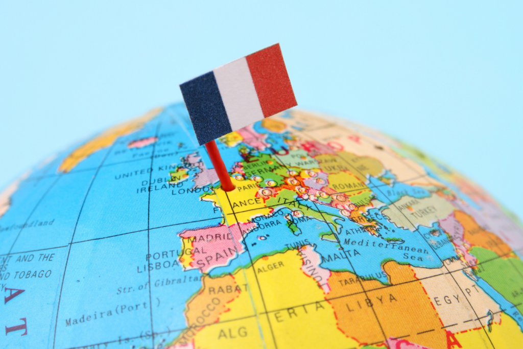 La France s’impose comme un acteur majeur dans le paysage de la formation professionnelle en Europe, grâce à des dispositifs innovants et une politique proactive en faveur du développement des compétences.