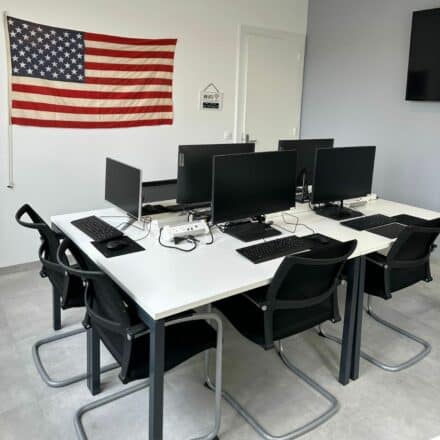 salle de formation Ã  cambrai pour plusieurs personnes - formation en groupe locaux